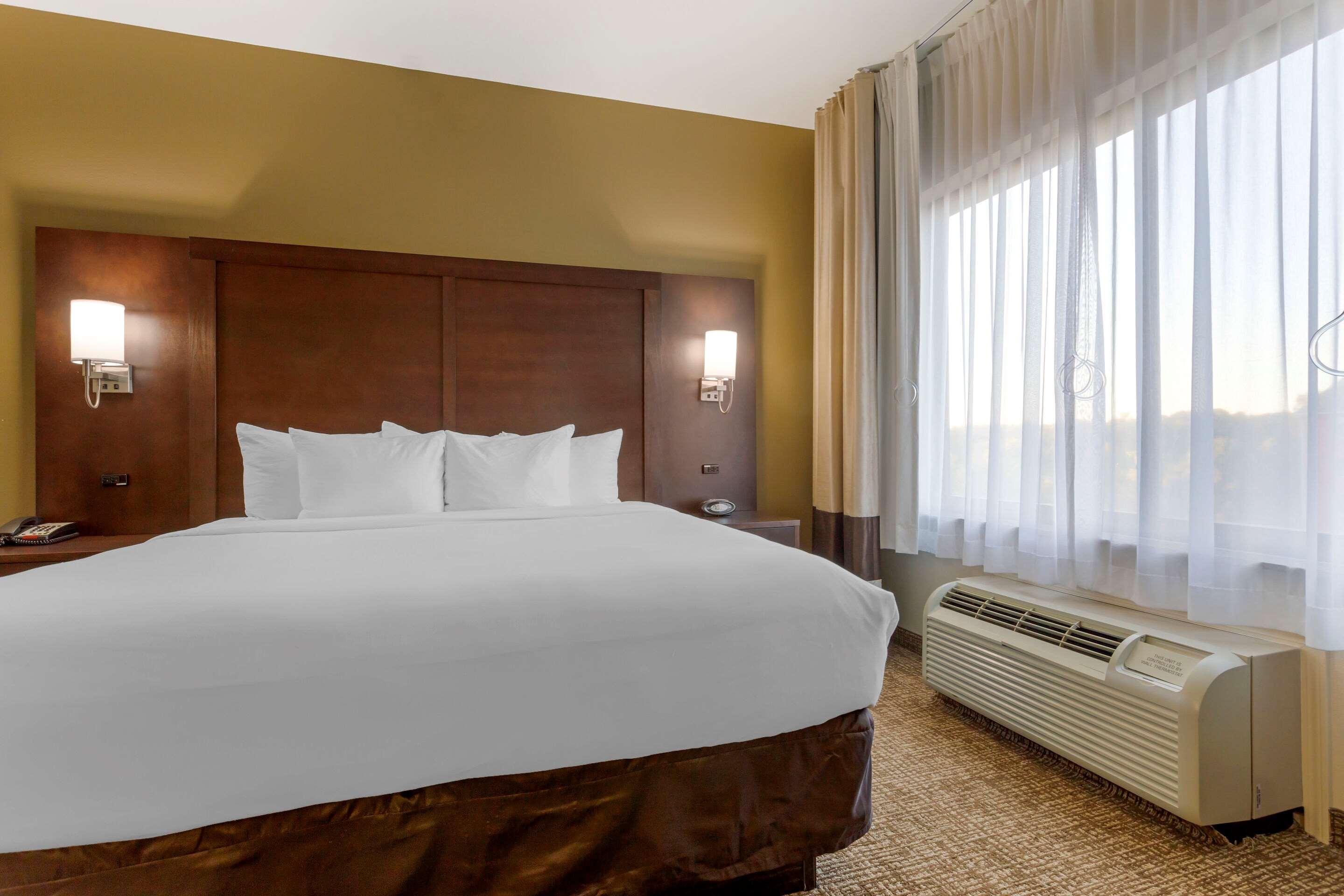 คอมฟอร์ต สวีท ลิตเติล ร็อค เวสต์ Hotel ลิตเติลร็อค ภายนอก รูปภาพ